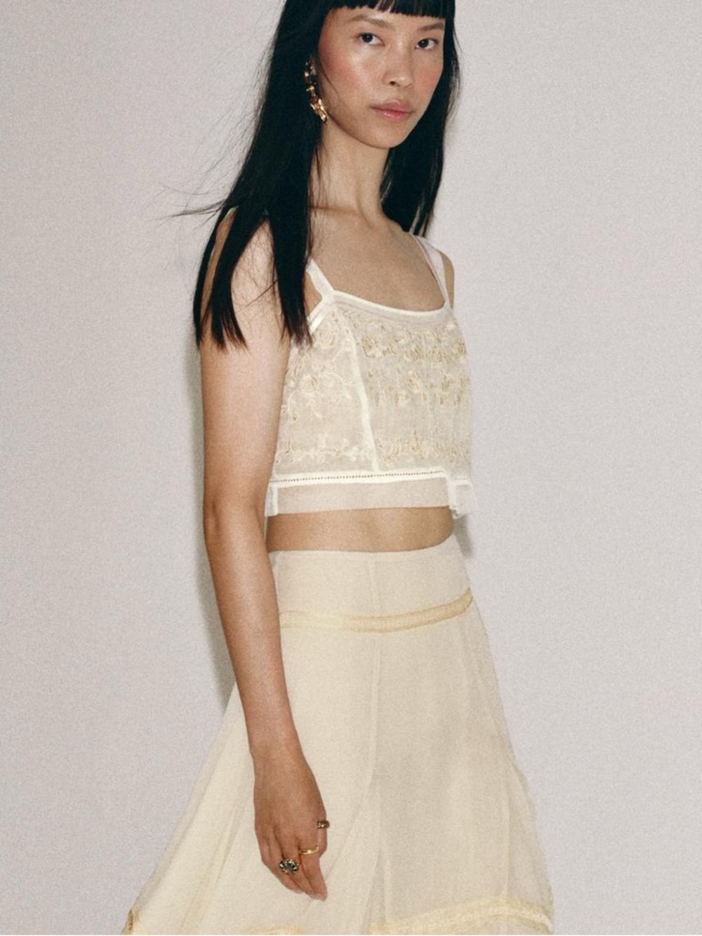 ZW COLLECTION EMBROIDERED CROPPED TOP

Zara Sheer Floral Embroidered Bralette - Picture 7 of 16